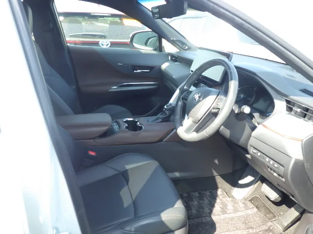 2021 Toyota Harrier Z Leather Package — 5